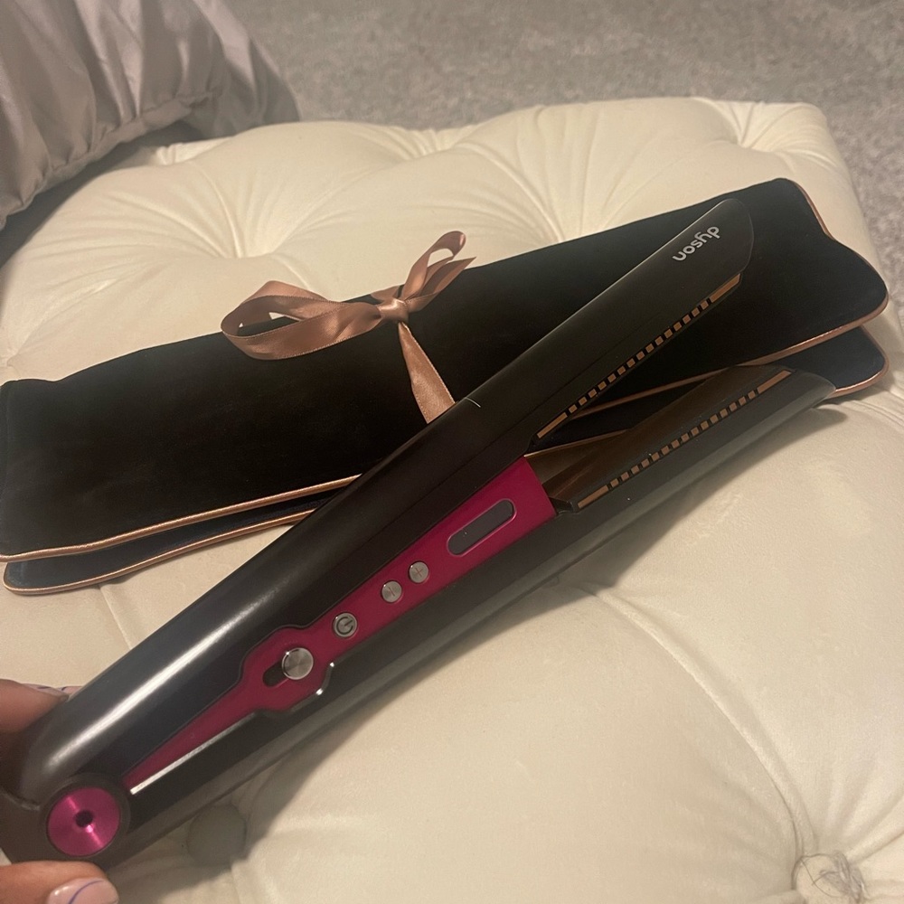 Dyson corrale hair straightener - wireless
